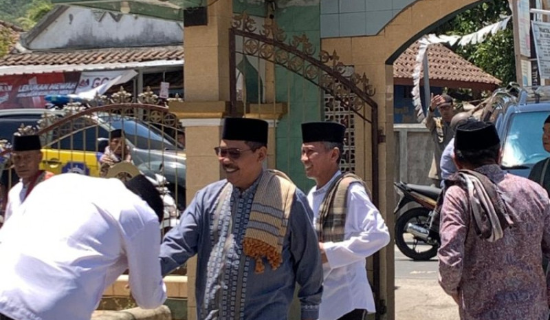 Safari jumat pj bupati lombok barat dalam rangka silahturahmi dengan warga desa Tempos