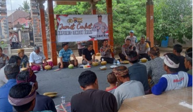 Gelar Jumat  Curhat, Kapolres Lombok Barat Dengkarkan Curhat Masyarakat
